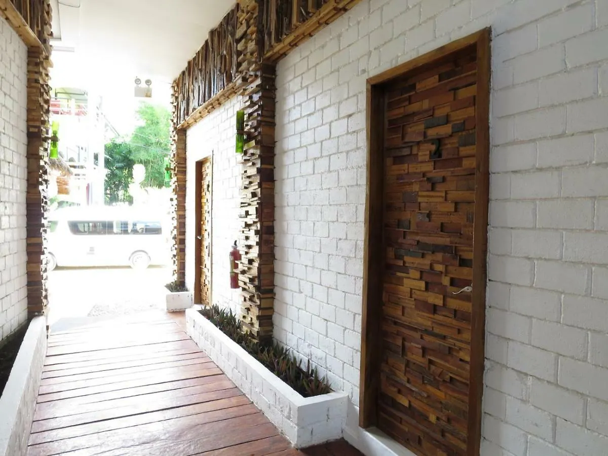 Serviced Apartments By Eco Hotel Bohol Panglao 3*,